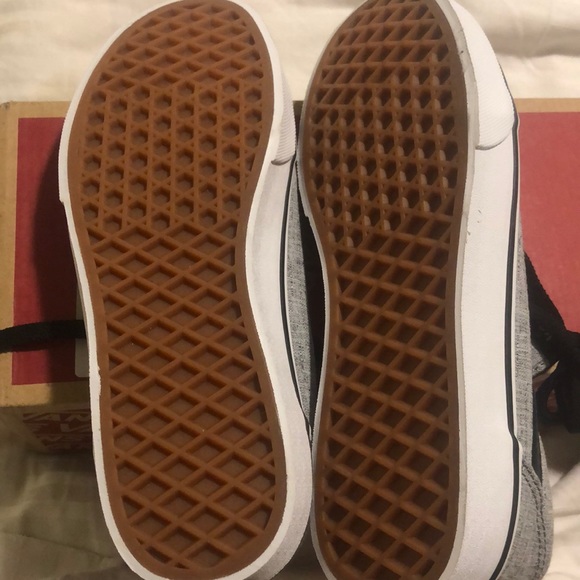Vans - Picture 3 of 3